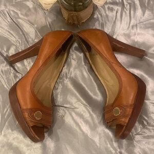 🌹Vintage Michael Micheal Kors • Brown Leather Platform Peep Toe Heels